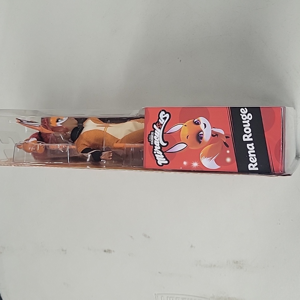 Miraculous Rena Rouge Doll - Picture 4 of 5